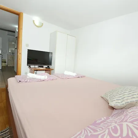 Sandra Apartman