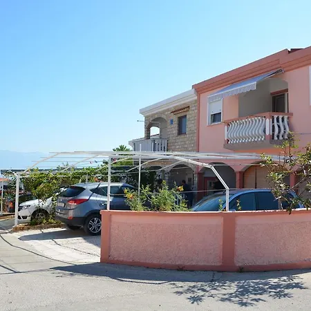 Apartament Sandra *