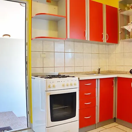Apartament Sandra Vir
