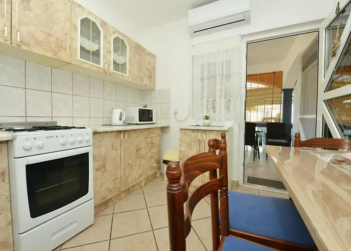 Apartment Sandra Vir