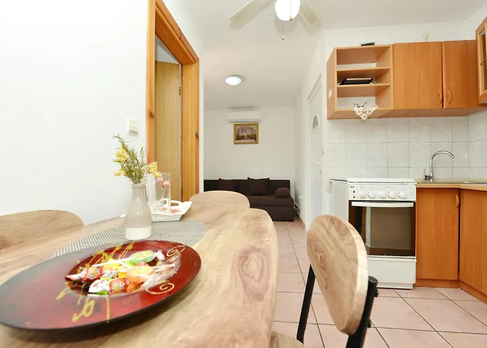 Apartment Sandra Vir