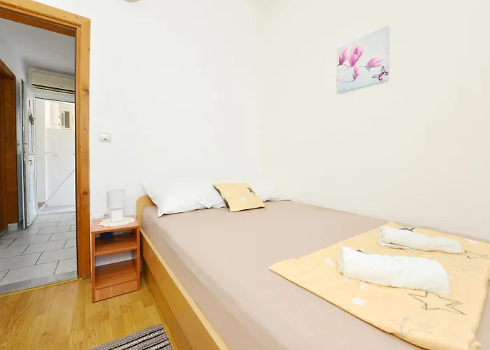 Apartment Sandra Vir